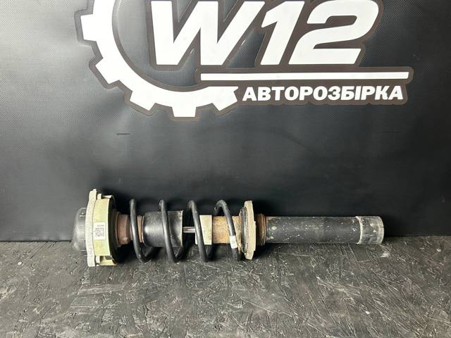 Амортизатор передней подвески 8W0413031T VAG