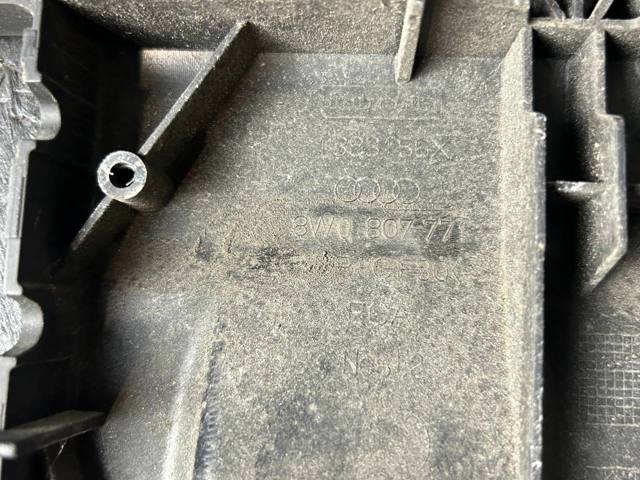 VAG 8W0807771 Кронштейн решетки радиатора в наличии Полтава