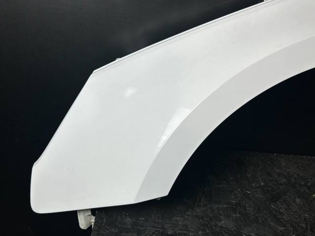 8W0821105A Крыло переднее левое купить Киев