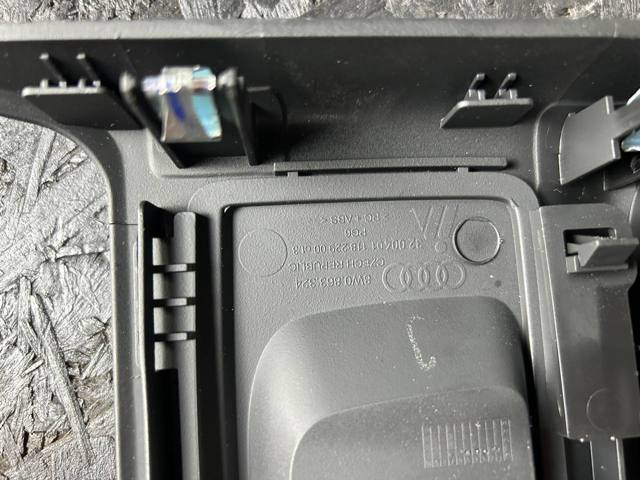 8W0863324 VAG купить в Ужгород