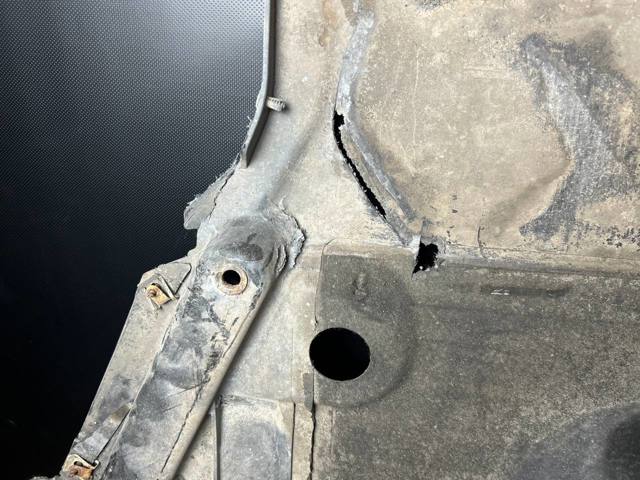 8W0863821B VAG Защита двигателя передняя купить в Ровно