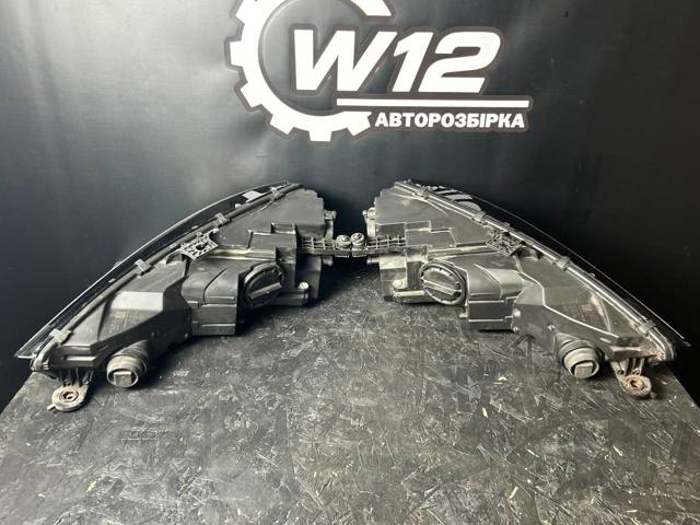 8W0941043A VAG Левая фара купить в Хмельницкий