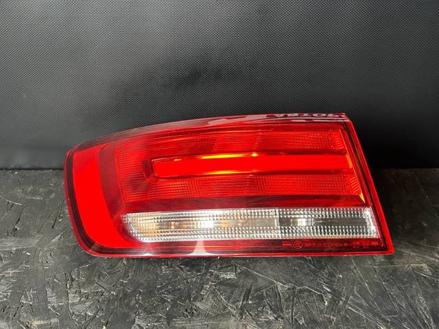 Задний левый внешний фонарь 8W5945069A VAG