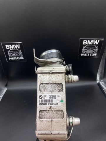 Радиатор интеркуллера 13717575405 BMW