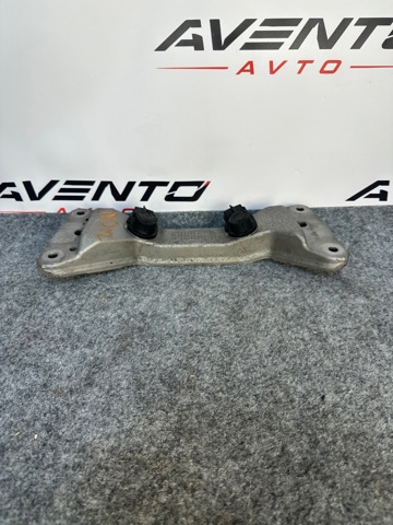 BMW 22326796605 Балка крепления коробки передач в наличии Ужгород