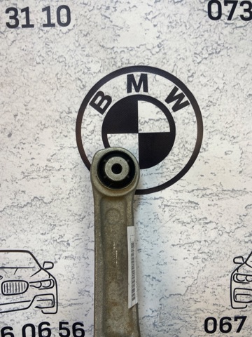 Балансир задний нижний, правый 31106861178 BMW