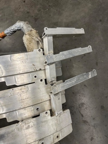 BMW 51117428246 Усилитель бампера переднего в наличии Ровно