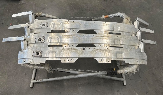 51117428246 BMW Усилитель переднего бампера купить в Винница
