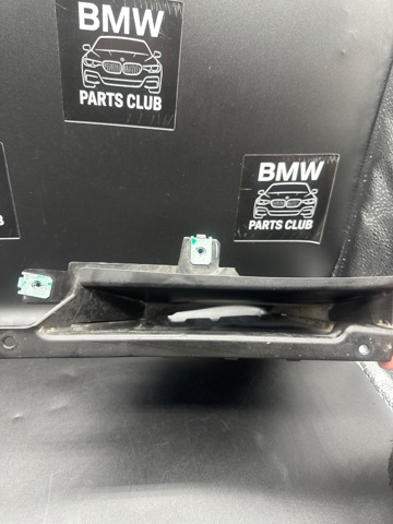 Воздуховод тормозного диска, правый 51137349592 BMW