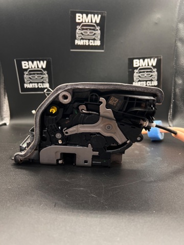 Держатель наружной ручки двери, передней левой 51217401205 BMW