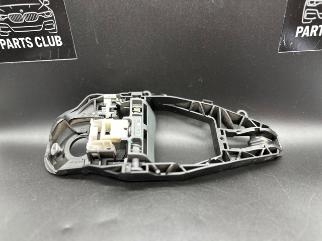 Держатель наружной ручки двери, передней правой 51217401206 BMW