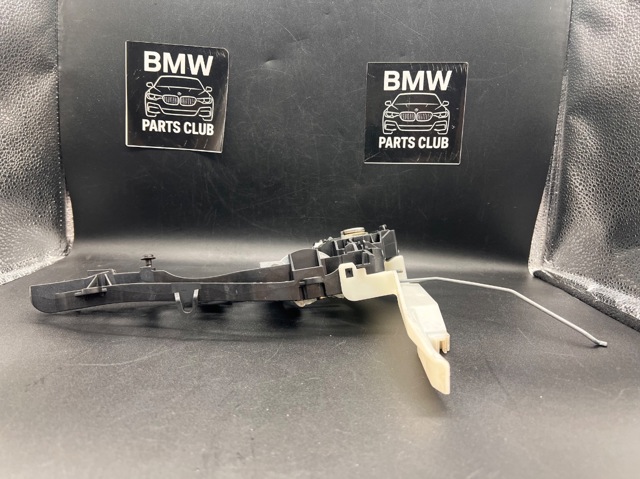 BMW 51217401211 Держатель наружной ручки двери передней левой в наличии Винница