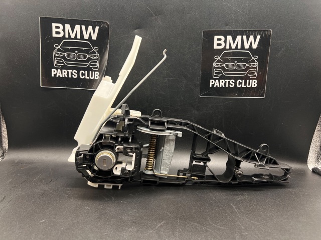 Держатель наружной ручки двери, передней левой 51217401211 BMW