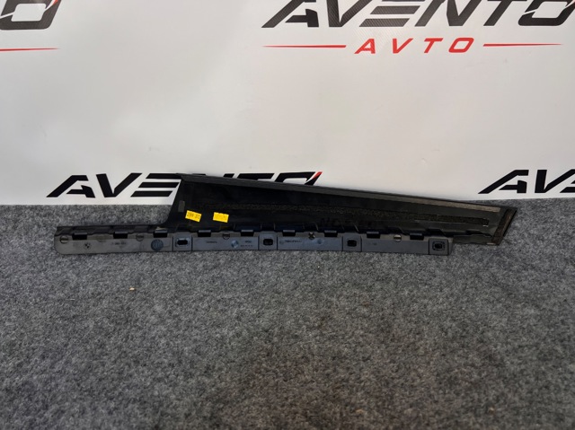BMW 51337349651 Накладка двери передней левой вертикальная в наличии Запорожье