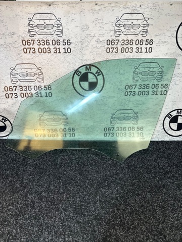 Стекло двери передней левой 51337470631 BMW