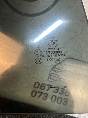 BMW 51357470629 Стекло двери задней левой в наличии Украина