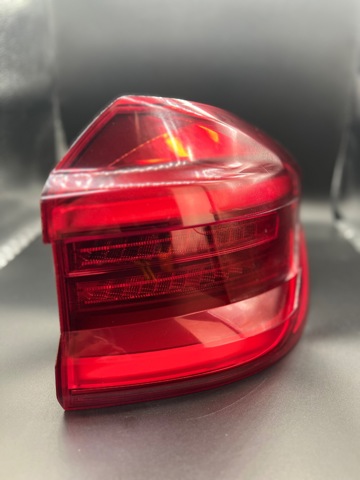 Фара задняя правая внешняя 63217408740 BMW
