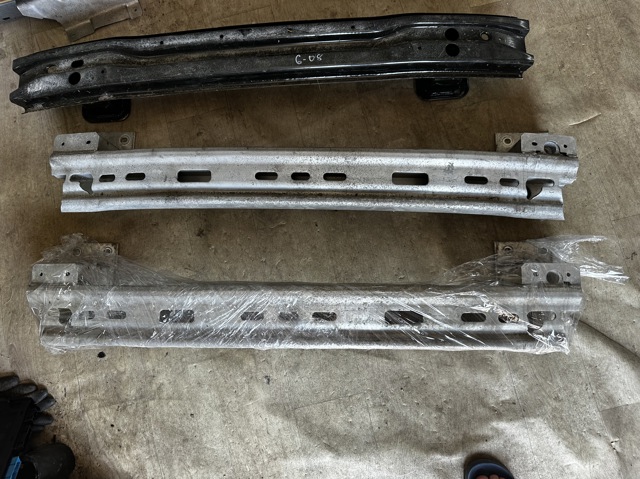 Шина бампера заднего 7294396 BMW
