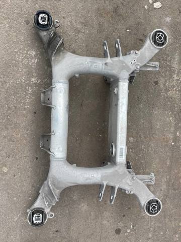 Балка задней подвески, подрамник 33316861201 BMW