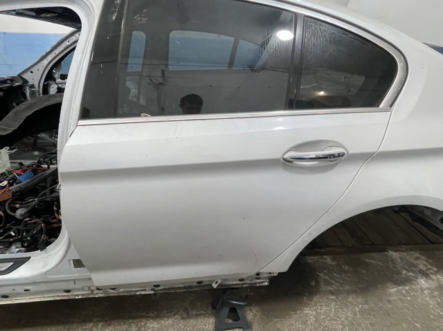 Дверь задняя 41007408963 BMW