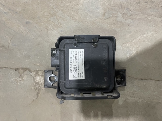 Блок управления системой открывания ворот гаража 4N0907410B VAG