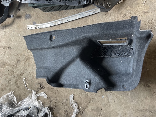 Облицовка багажного отсека, левая 51477942875 BMW