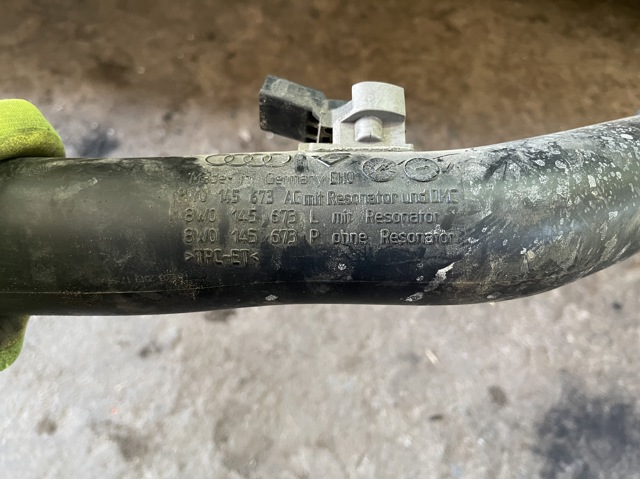 8W0145673L VAG Патрубок интеркулера купить в Николаев