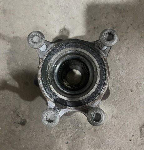 Подшипник в сборе со ступицей передний 8W0407613 VAG