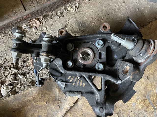 LB5Z1104E FORD Передняя ступица купить в Каменское