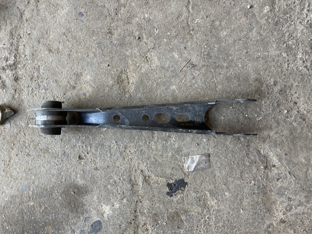 Поперечный рычаг задней подвески LB5Z5500E FORD