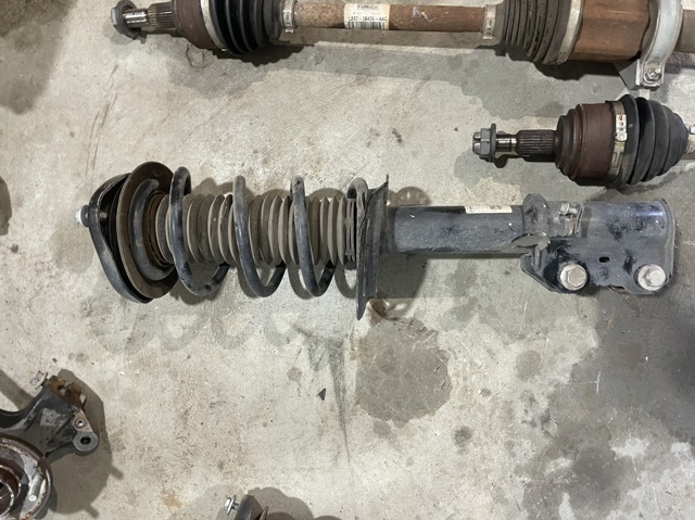 Амортизаторная стойка передняя правая LX6Z18124EW FORD
