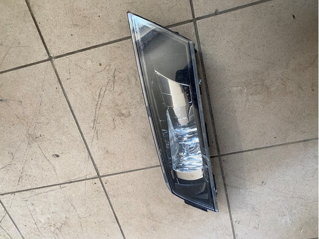 3V0941700 Фара противотуманная правая купить Тернополь