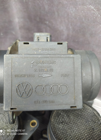 Воздухомер Audi 80 B4