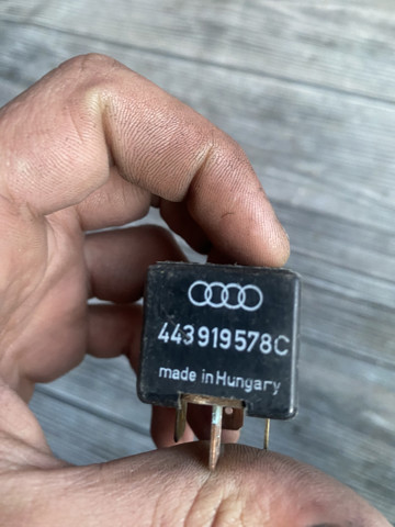 Реле кондиционера 443919578C VAG