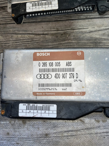 ЭБУ ABS 4D0907379D BOSCH