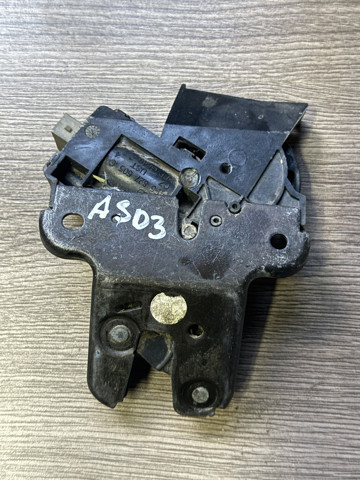 Замок и ручка двери задка 4F5827505C VAG