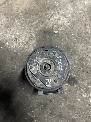 Компрессор кондиционера 7700105765 RENAULT
