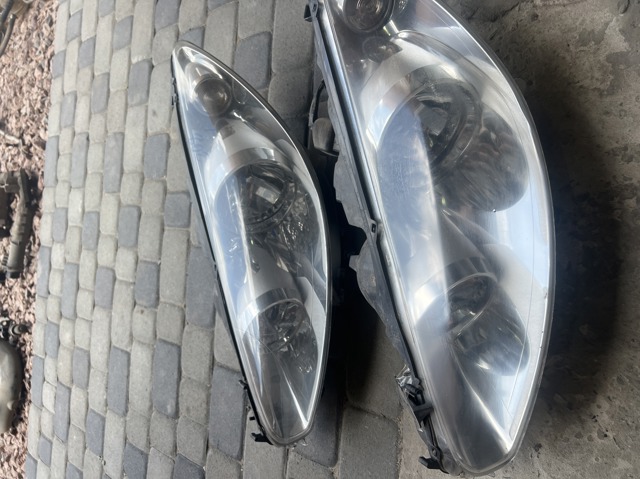 PEUGEOT 9674039880 Фара левая в наличии Черновцы