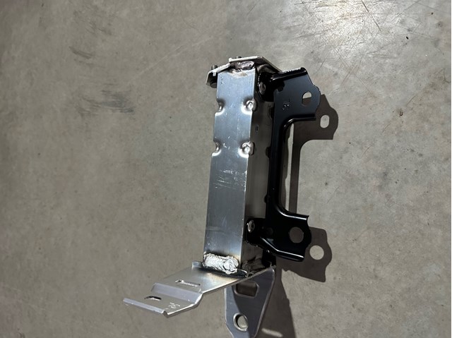 5210242100 TOYOTA Кронштейн усилителя переднего бампера купить в Николаев