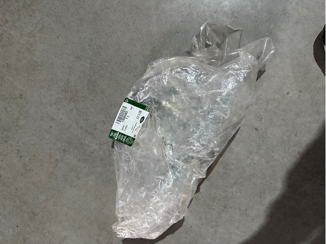 Левая петля капота LR088985 LAND ROVER