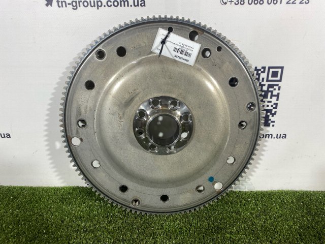 VAG 06H105323R Маховик двигателя в наличии Ровно