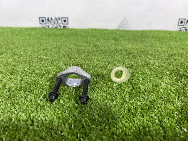 BMW 13538642294 Кронштейн крепления форсунки в наличии Днепр