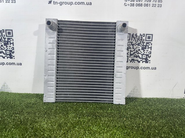 BMW 17118620207 Радиатор охлаждения двигателя правый в наличии Черкассы