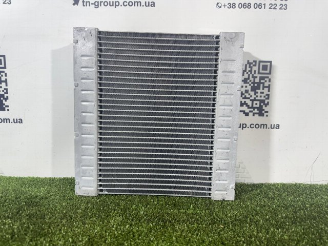 17118620207 BMW Радиатор охлаждения двигателя правый купить в Черновцы