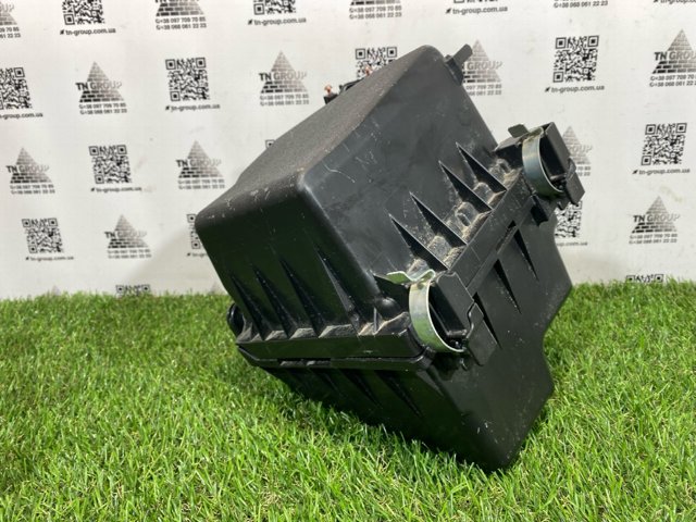 1770524360 TOYOTA Корпус воздушного фильтра, верхняя часть купить в Днепр