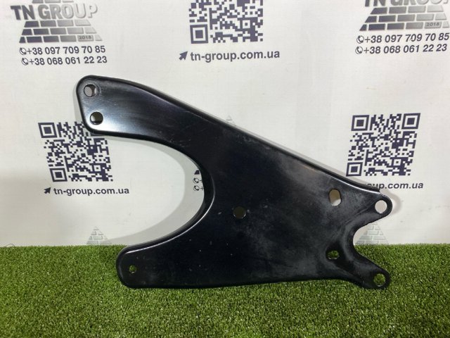 Кронштейн передней балки 20107FL010 SUBARU