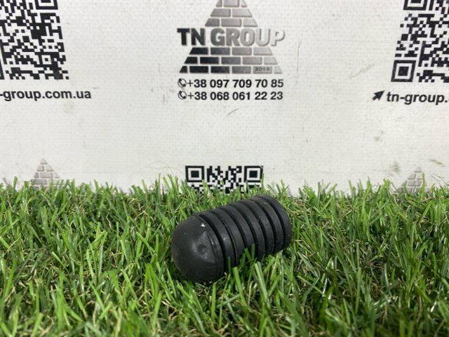 VAG 357823500 Буфер (отбойник) капота в наличии Харьков