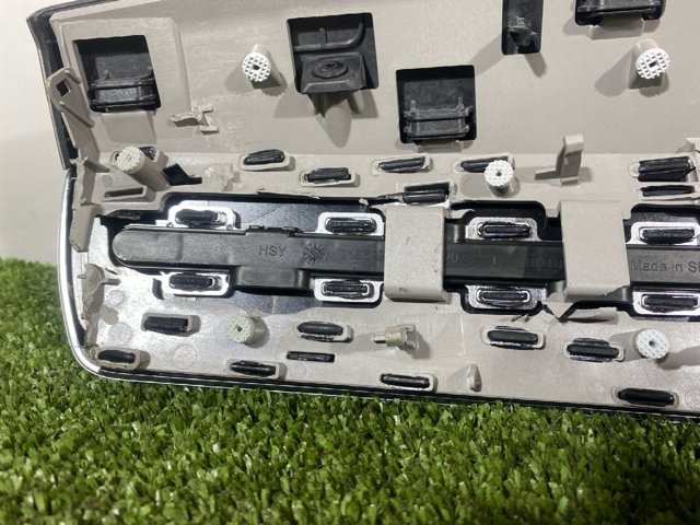 VAG 4K1857200GV58 Молдинг (накладка) приборной панели "торпедо" правый в наличии Николаев