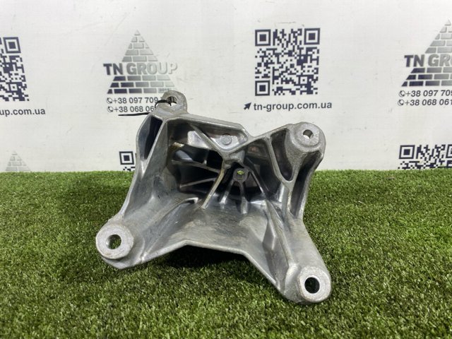 4M0199307CB VAG Кронштейн подушки (опоры) двигателя левой купить в Украина