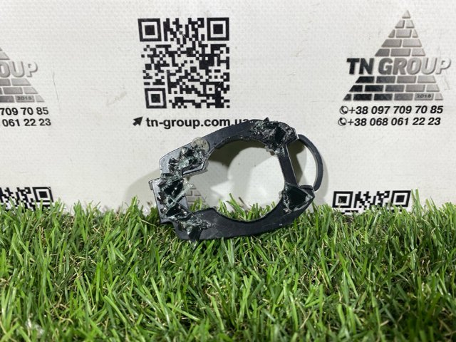 4M0845543 VAG Кронштейн крепления зеркала салона купить в Тернополь